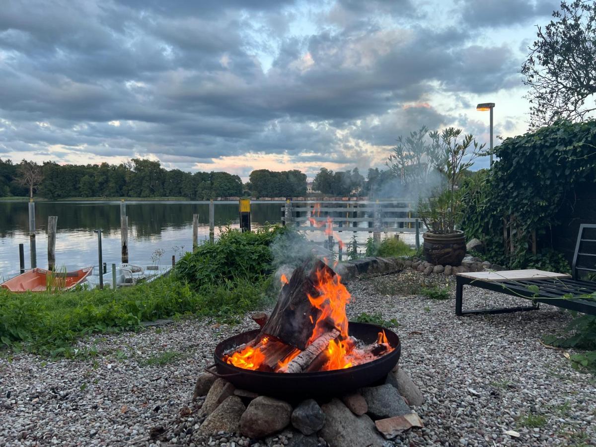 Appartamento Cour De Berlin Fürstenberg-Havel Esterno foto